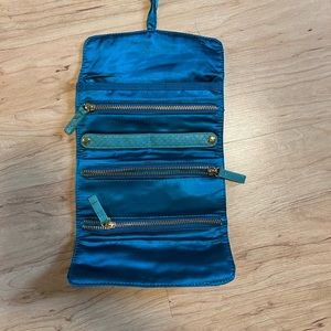 Teal Silky Jewelry Travel Case